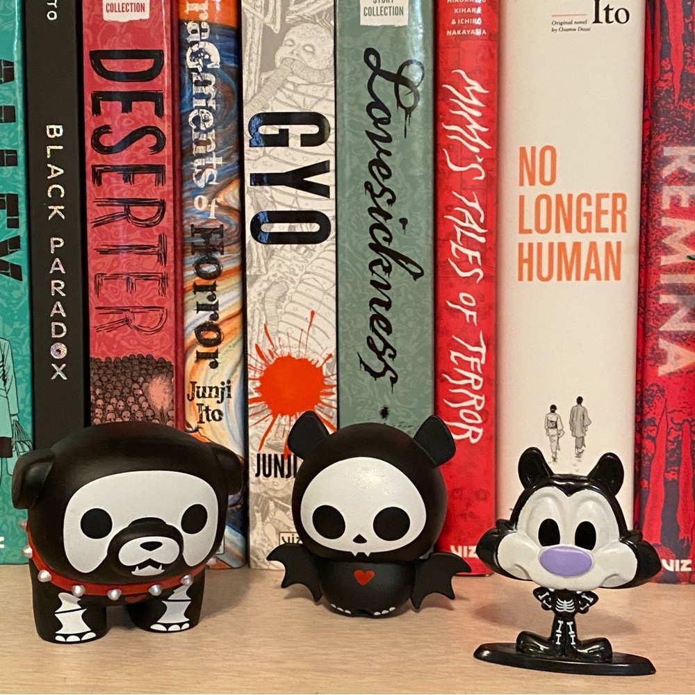 Skelanimals Diego Bat Maxx Bulldog Dog Vinyl Figure Set Hot Topic - Picture 2 of 10